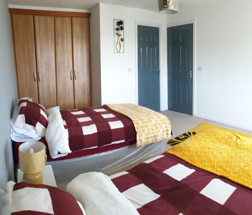 Queens Rooms, A Perfect Stay, Next To Shopping Parks And Central Manchester Exterior foto