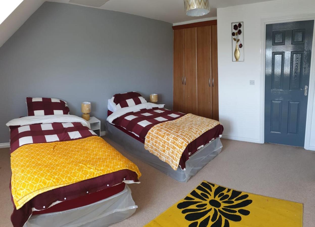 Queens Rooms, A Perfect Stay, Next To Shopping Parks And Central Manchester Exterior foto