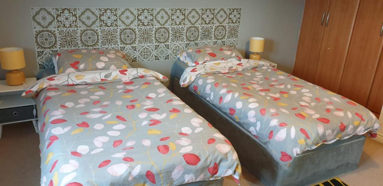 Queens Rooms, A Perfect Stay, Next To Shopping Parks And Central Manchester Exterior foto